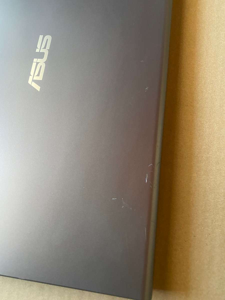 INTEL UHD GRAPHICS ASUS Vivibook X515EA i3 11th GEN 15.6` FHD|15.6`| 8 GB RAM|256 GB SSD|3.00GHZ